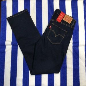 NWT Levi’s 314 Denim Shaping Straight Size 27